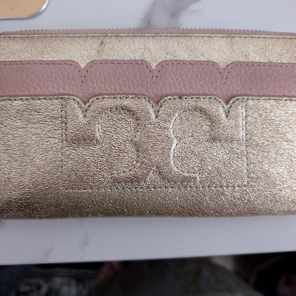 Tory Burch wallet